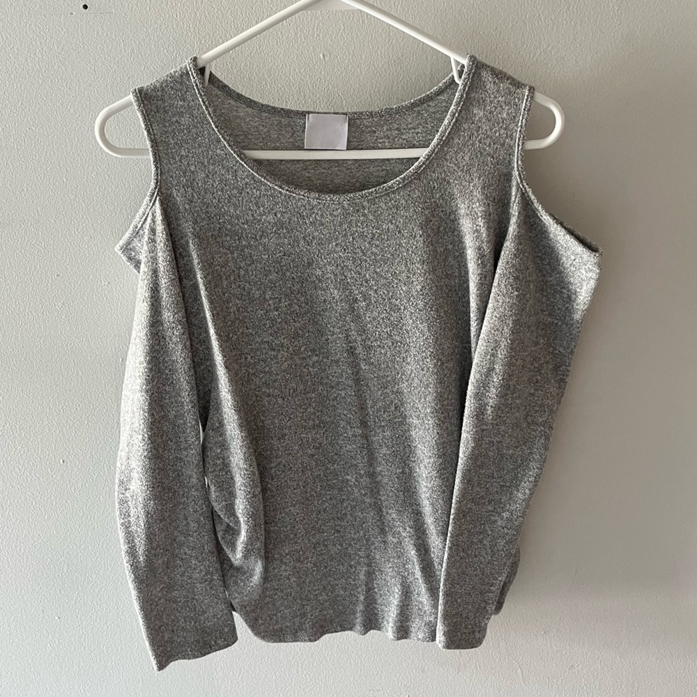 Sexy Shoulder Cut Out Grey Soft Long Sleeve Maternity Shirt
